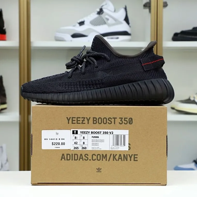 Kimikick YEEZY BOOST 350 V2 'BLACK NON-REFLECTIVE' 0112